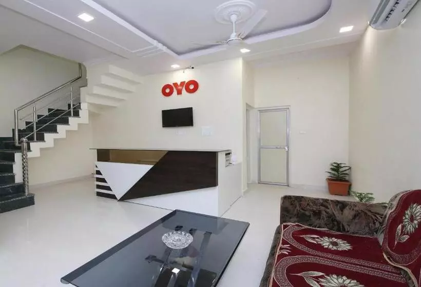 ホテル Oyo 41159  Royal Inn