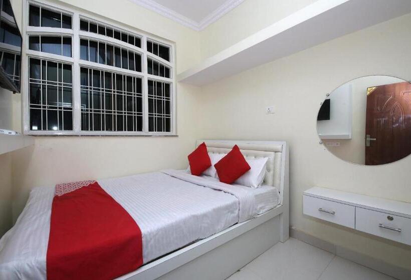 هتل Oyo 41159  Royal Inn