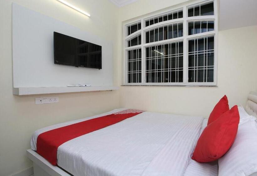 هتل Oyo 41159  Royal Inn