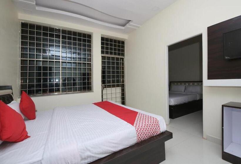 هتل Oyo 41159  Royal Inn