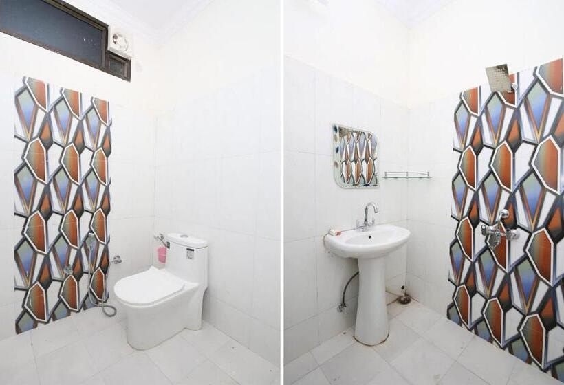 هتل Oyo 41159  Royal Inn