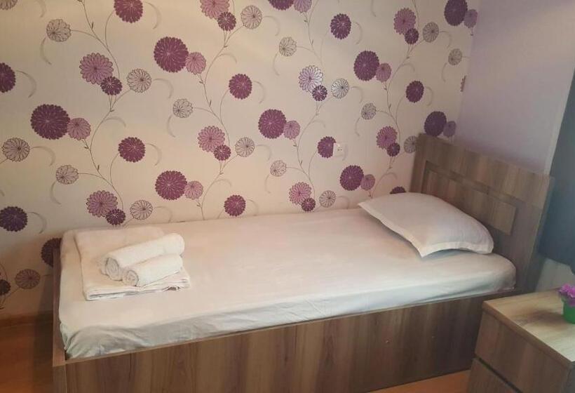 بنسيون Guesthouse Different