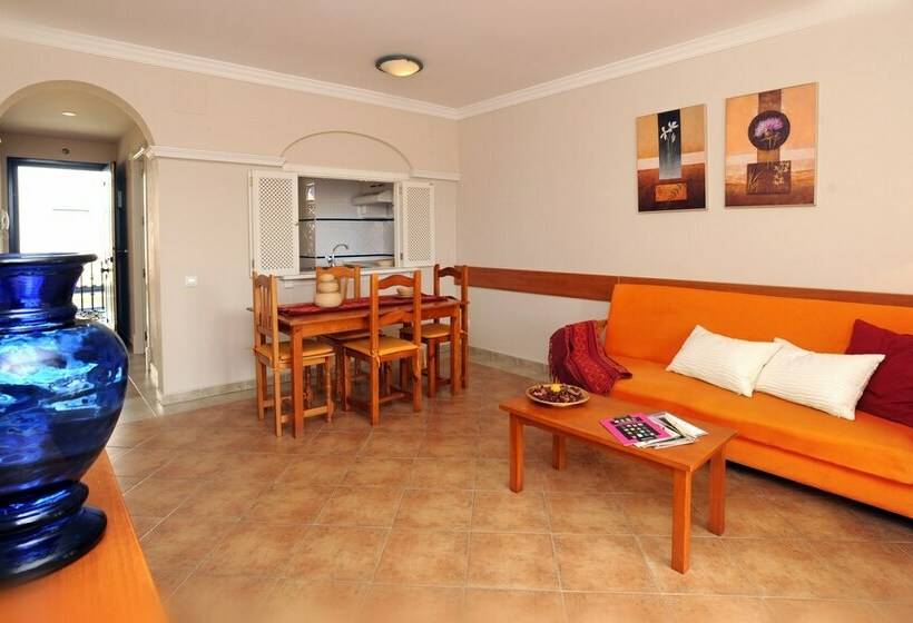 Apartamentos Leo El Faro - Marina