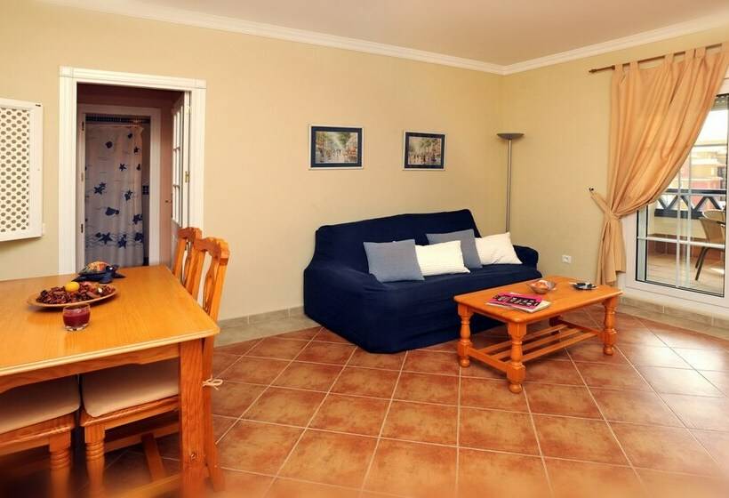 Apartamentos Leo El Faro - Marina