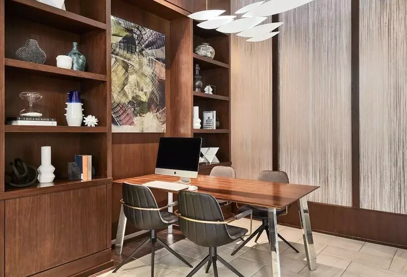 Ac Hotel By Marriott New Orleans French Quarter