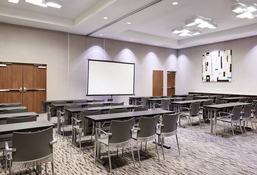 Ac Hotel By Marriott New Orleans French Quarter