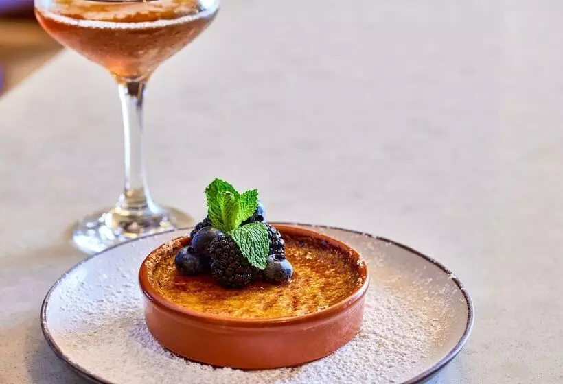 Ac Hotel By Marriott New Orleans French Quarter