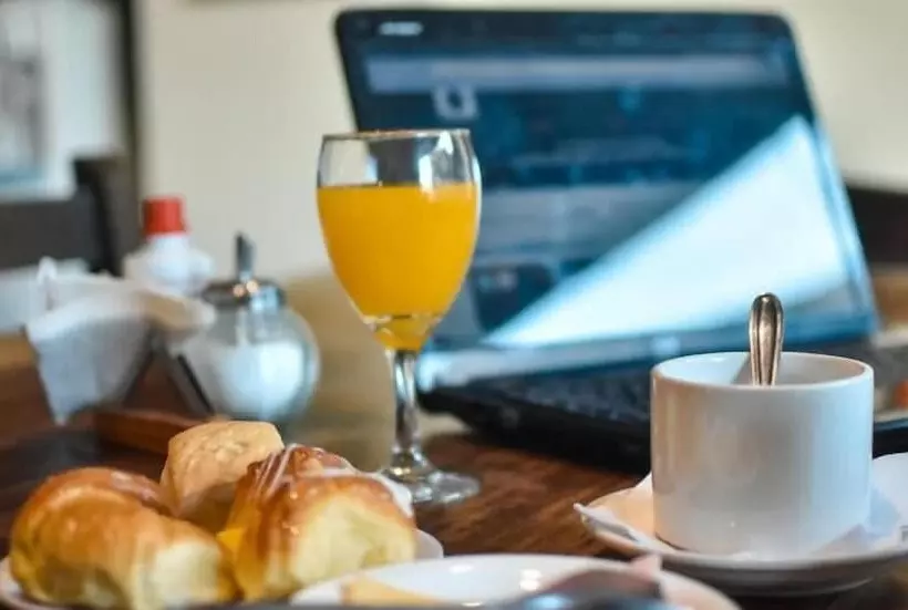 Отель Alto Parana