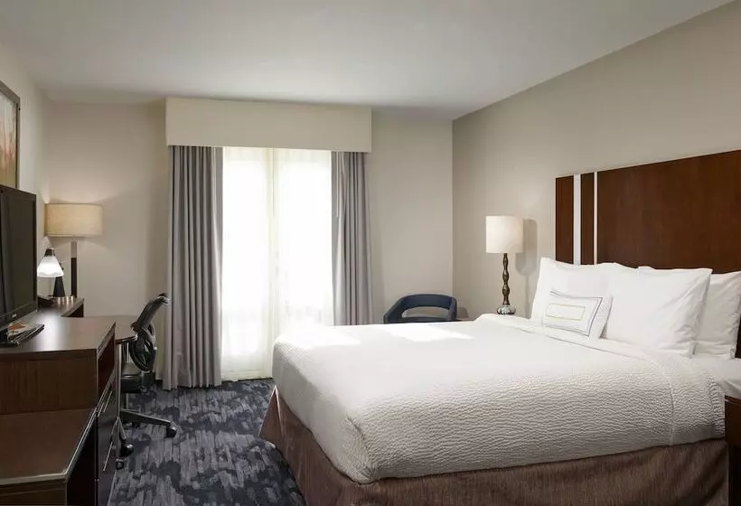 호텔 Fairfield Inn & Suites San Diego Old Town