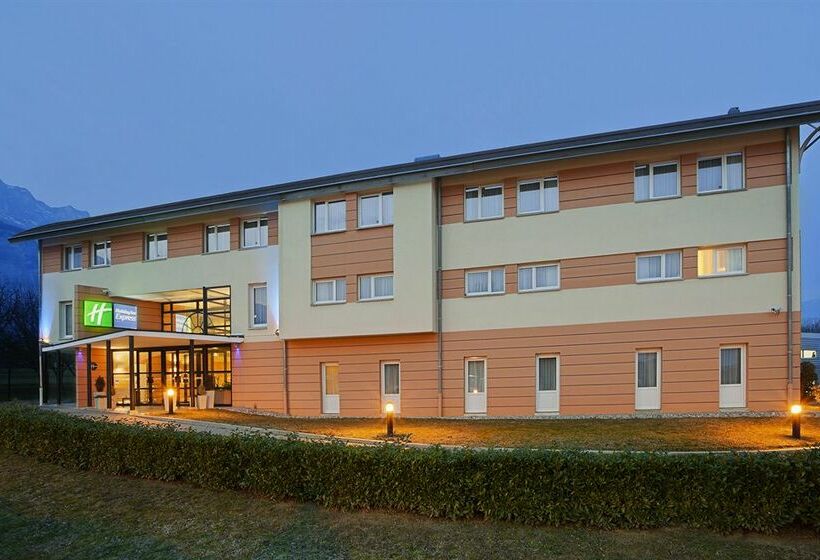 בית מלון כפרי Holiday Inn Express Grenoblebernin