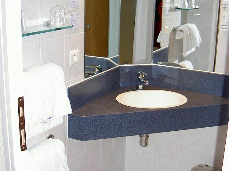 בית מלון כפרי Holiday Inn Express Grenoblebernin