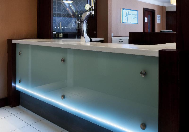 هتل Holiday Inn Express Leeds East, An Ihg