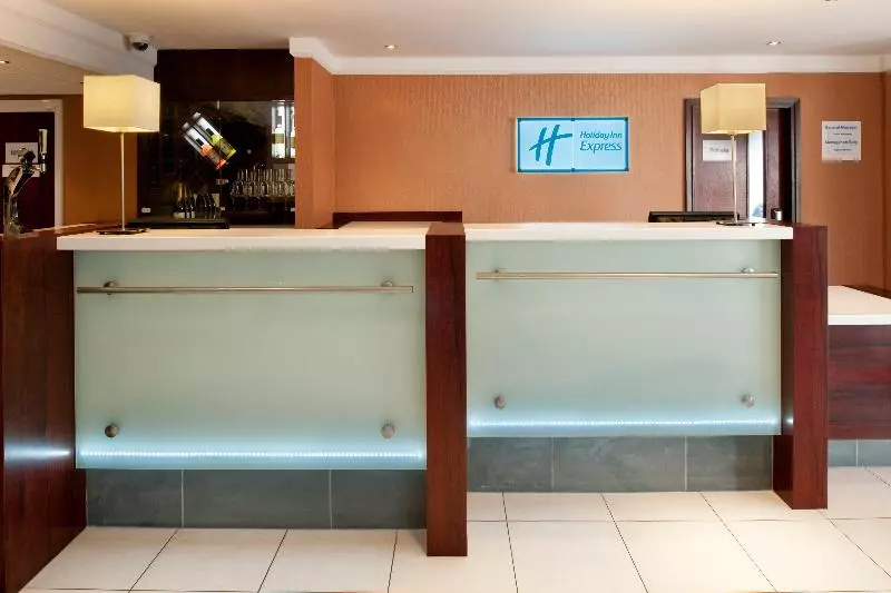 Hotel Holiday Inn Express Leeds East, An Ihg