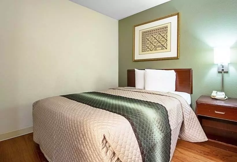 호텔 Hometowne Studios By Red Roof Phoenix Black Canyon Highway