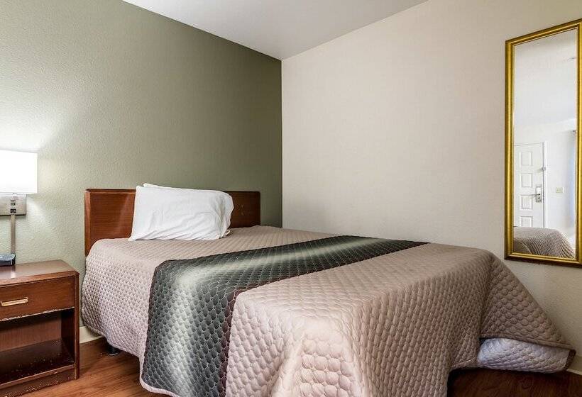 בית מלון כפרי Hometowne Studios By Red Roof Phoenix   Black Canyon Highway