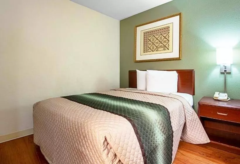 호텔 Hometowne Studios By Red Roof Phoenix Black Canyon Highway