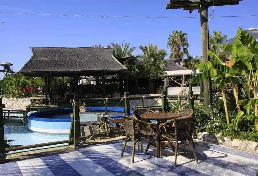 Отель Aqi Pegasos World