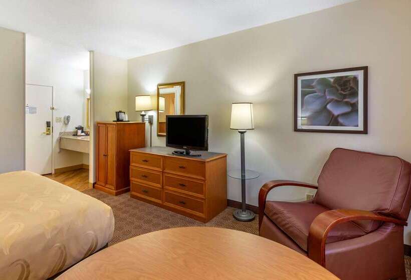 فندق Quality Inn & Suites Raleigh Durham Airport