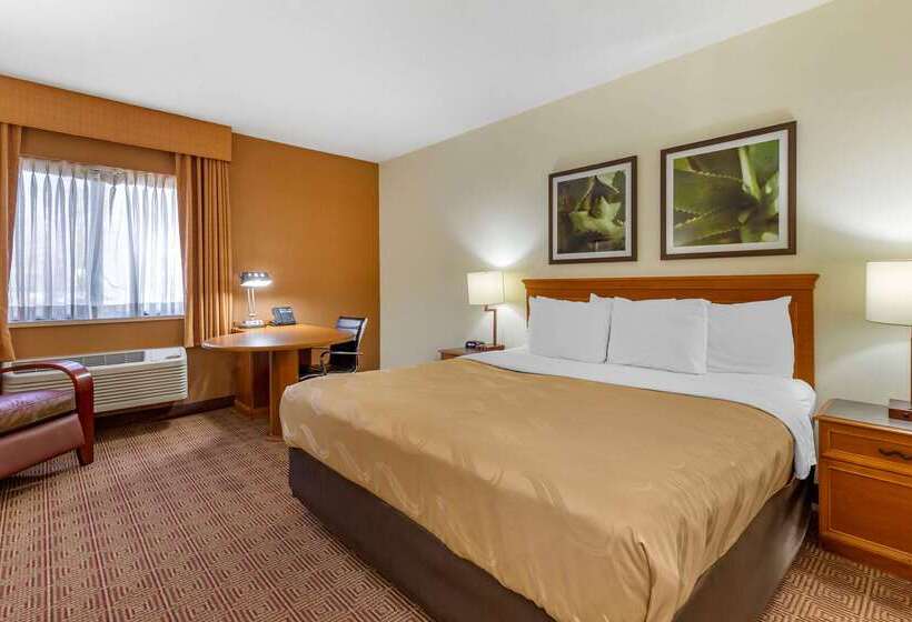 فندق Quality Inn & Suites Raleigh Durham Airport