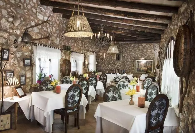 فندق ريفى Son Mercadal