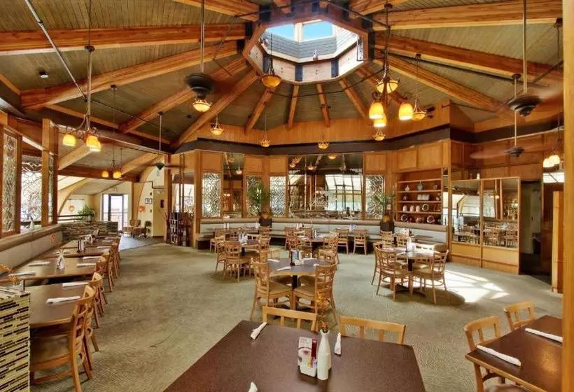 בית מלון כפרי Sanibel Inn