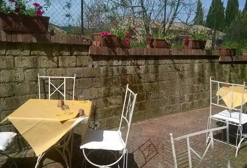 בית מלון כפרי Scilla