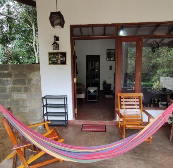 Aamiaismajoitus (B&B) Alone Cage Ella