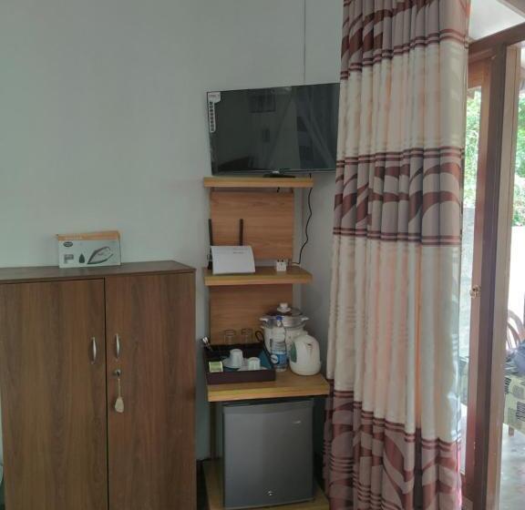 Aamiaismajoitus (B&B) Alone Cage Ella