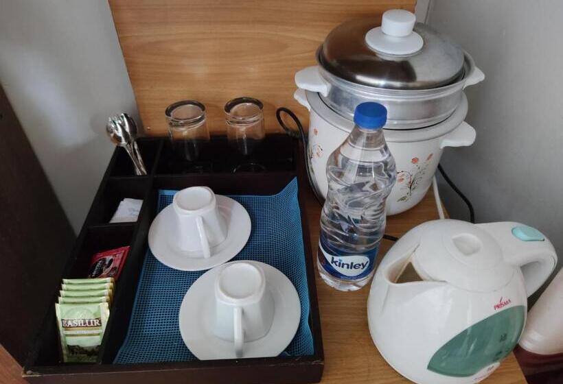 Aamiaismajoitus (B&B) Alone Cage Ella