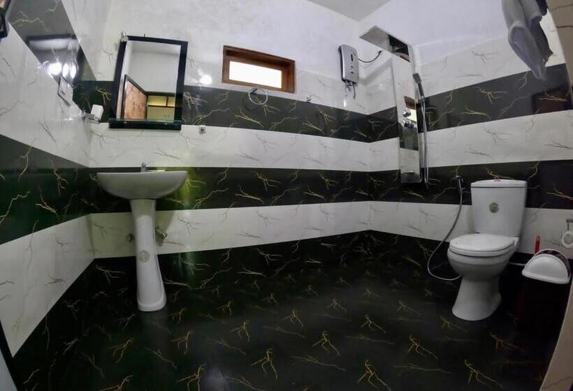 Aamiaismajoitus (B&B) Alone Cage Ella