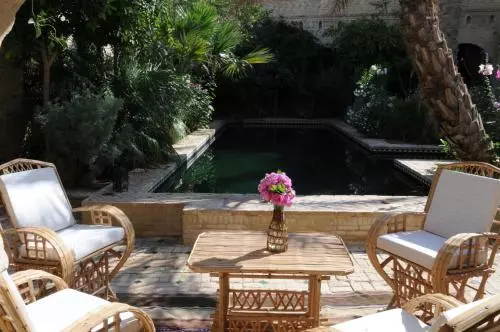 تختخواب و صبحانه Dar Nejma
