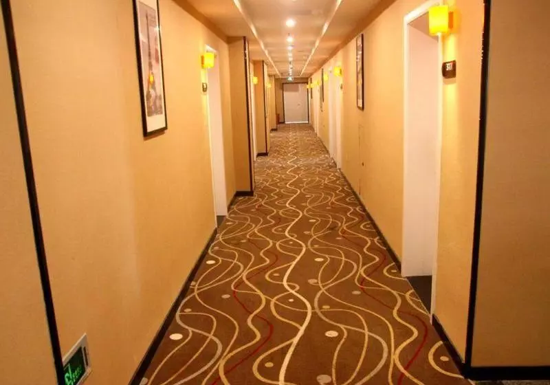 ホテル 7 Days Inn·premium  Ji An Jingangshan Avenue