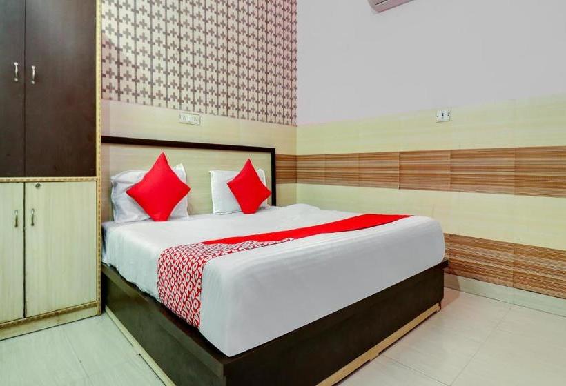 ホテル Oyo 70454  Redox