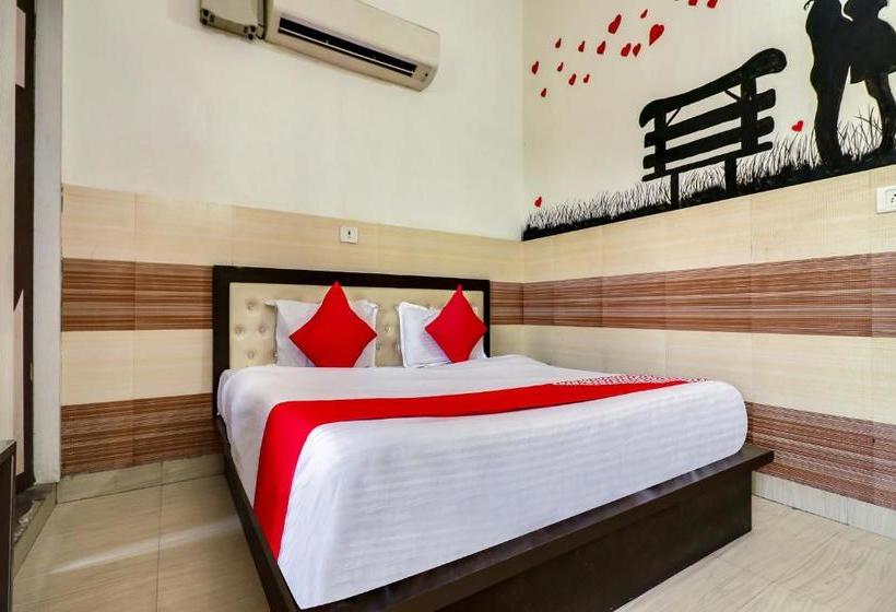 ホテル Oyo 70454  Redox