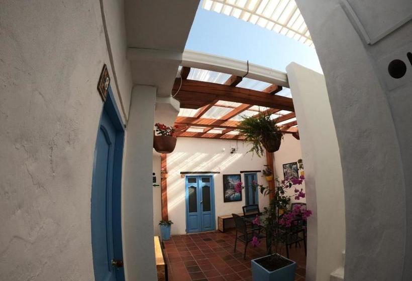 פנסיון Villa Chie Plaza Mayor