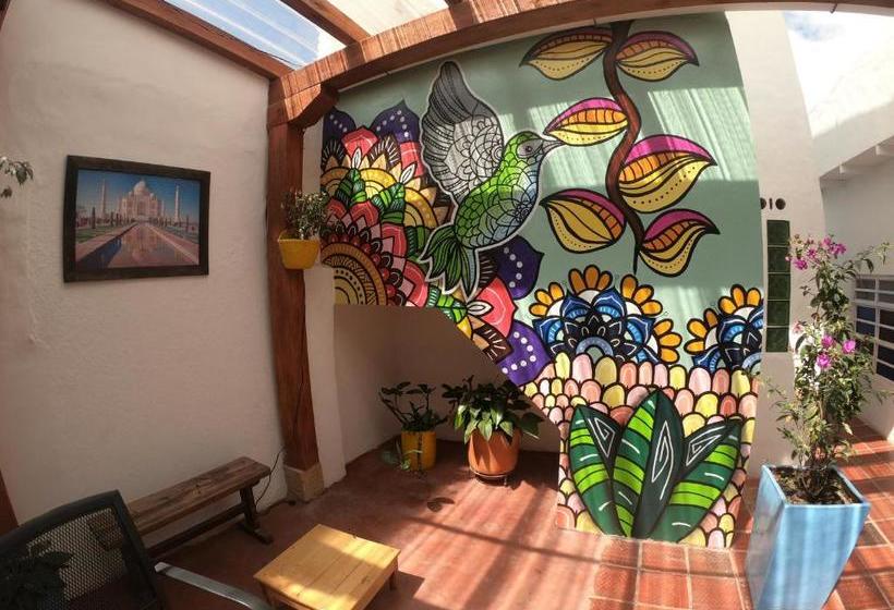 פנסיון Villa Chie Plaza Mayor