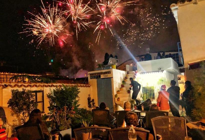 פנסיון Villa Chie Plaza Mayor