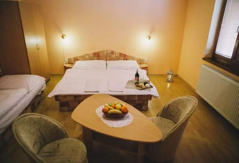 Majatalo Penzión Pod Kýčerou