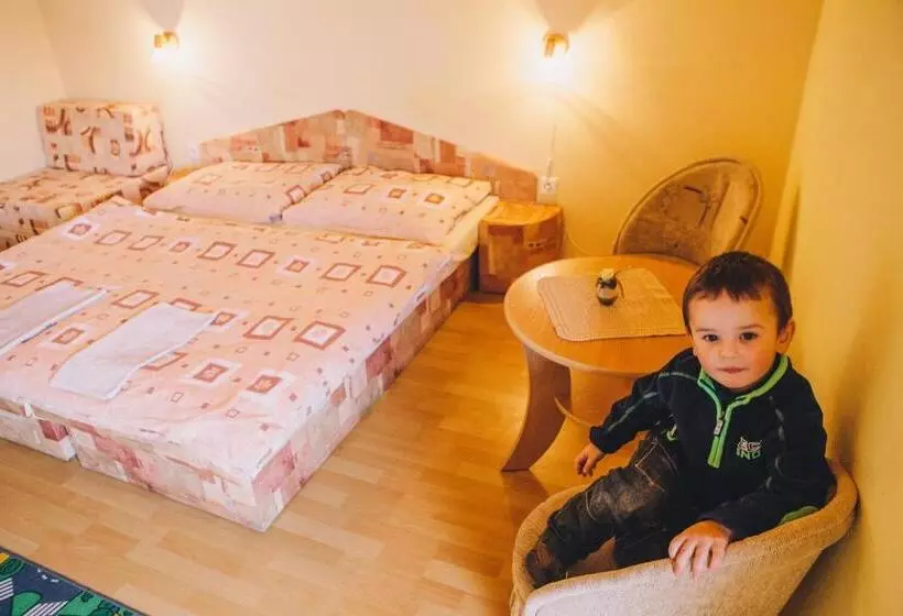 Majatalo Penzión Pod Kýčerou