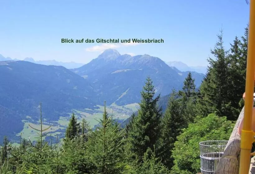 Aamiaismajoitus (B&B) Studio Holunder Weissbriach