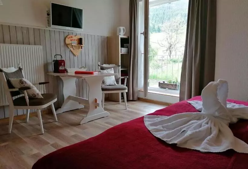 Aamiaismajoitus (B&B) Studio Holunder Weissbriach