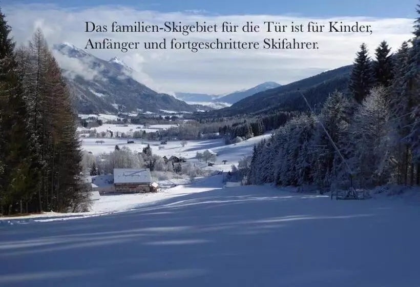 Aamiaismajoitus (B&B) Studio Holunder Weissbriach