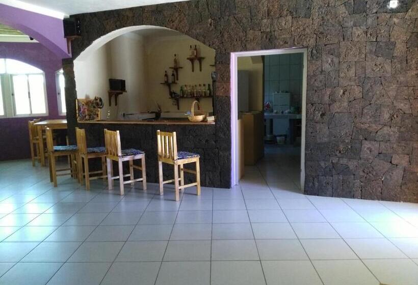 تختخواب و صبحانه Casa Alcindo