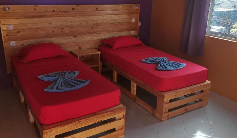 تختخواب و صبحانه Casa Alcindo