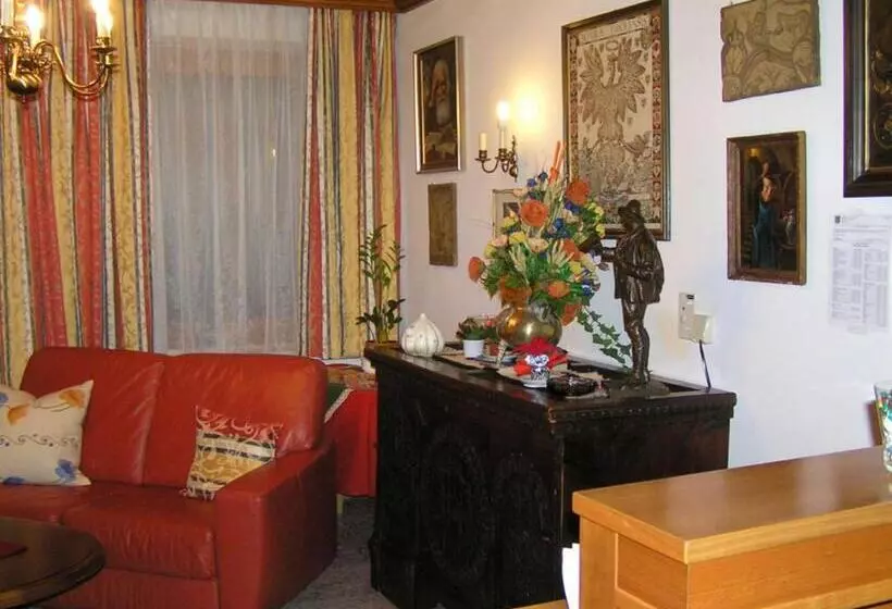 تختخواب و صبحانه Haus Fallesin