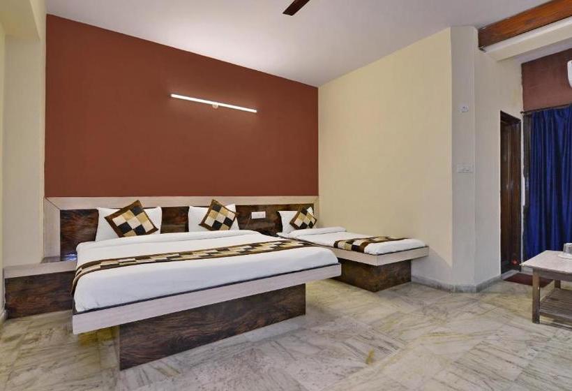 ホテル Anokhi Palace