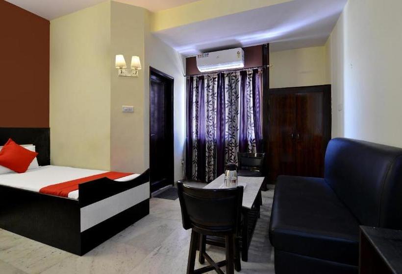 ホテル Anokhi Palace