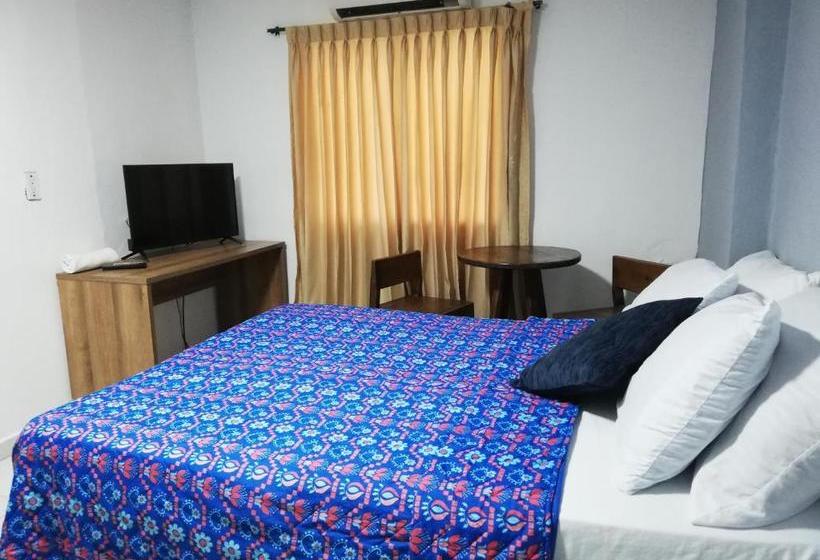 בית מלון כפרי Casa Noah Hostel