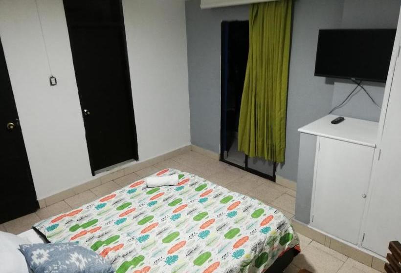 בית מלון כפרי Casa Noah Hostel