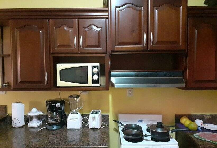 پانسیون Break House